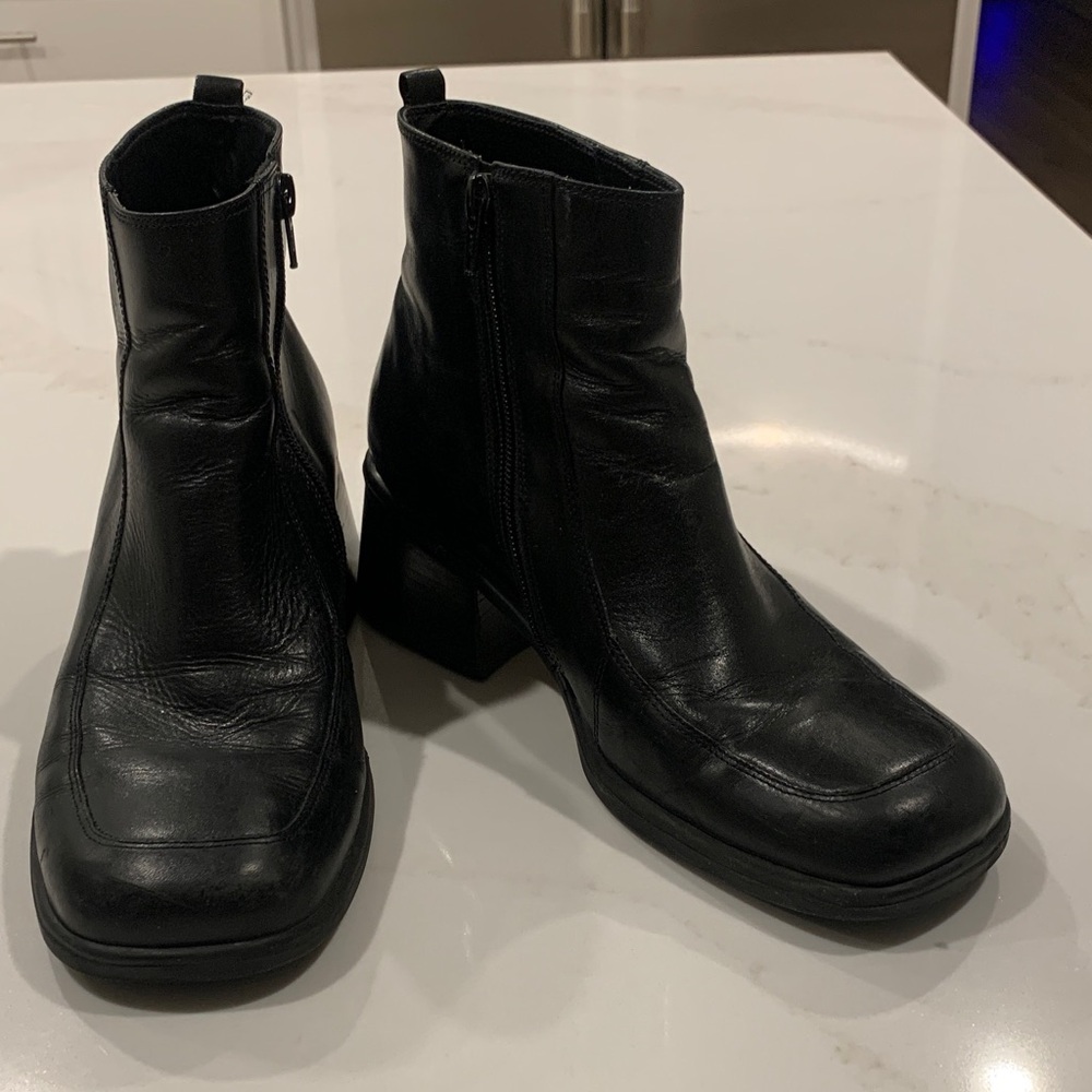 Diba Black Women's Leather Ankle Boots with Block Heel Size 10 (more 9)